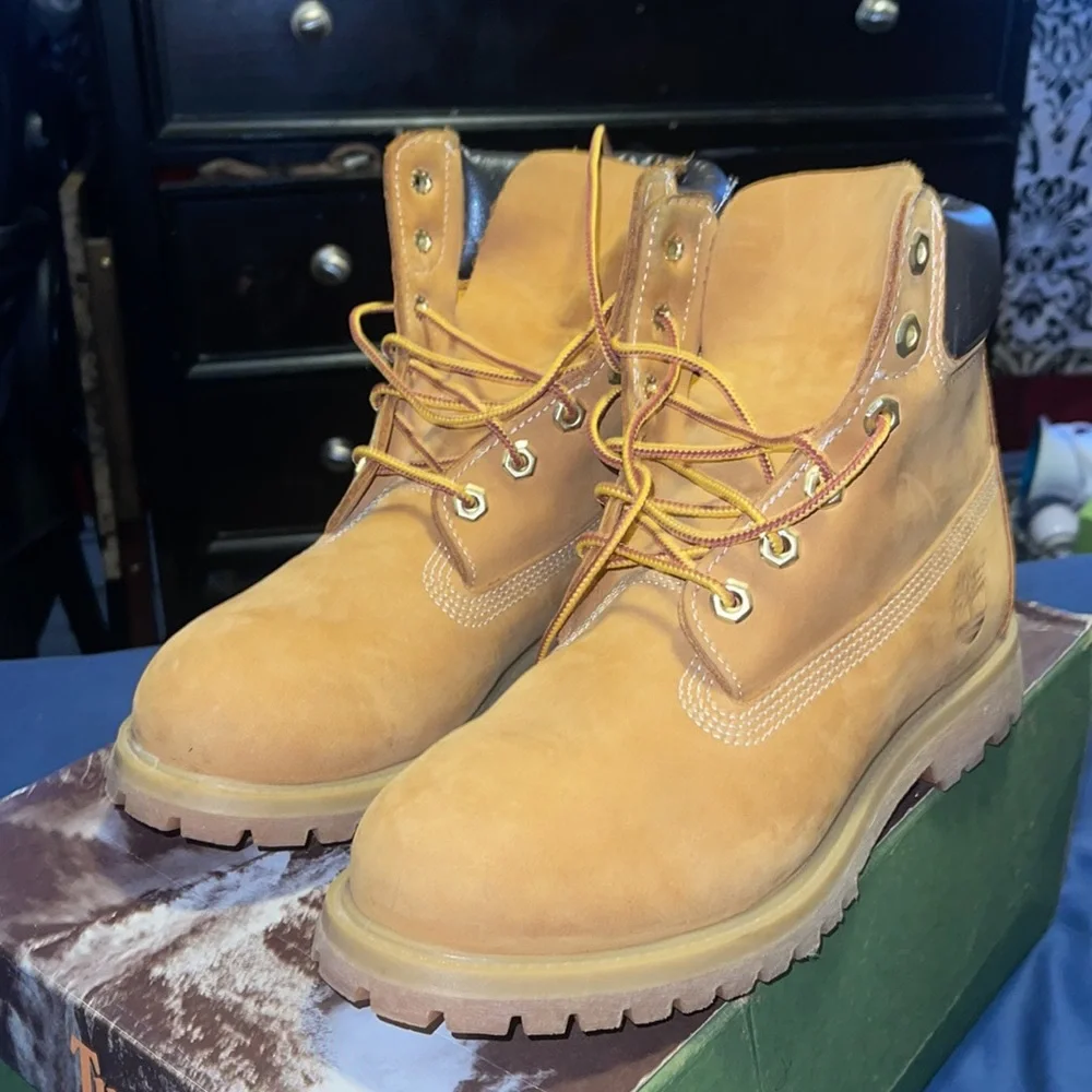 Timberland Boots - Picture 3 of 7